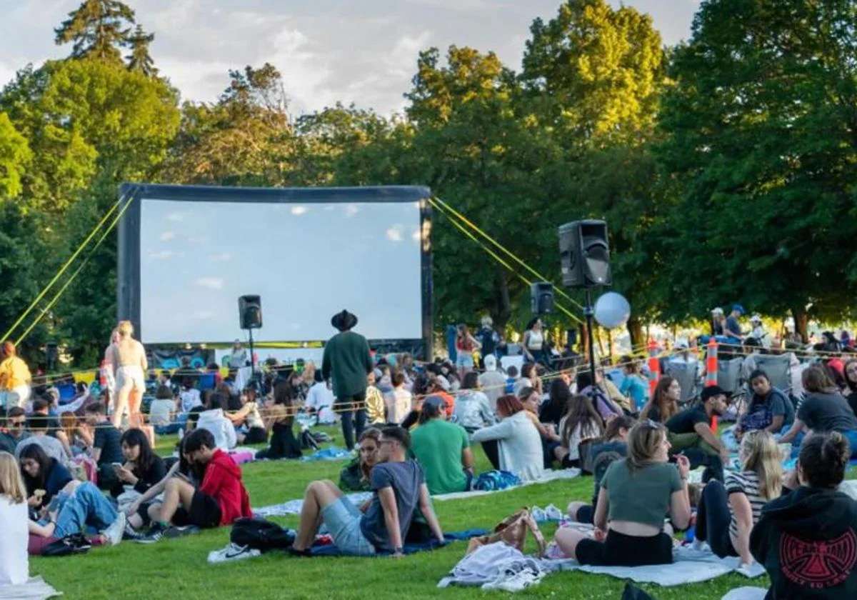 Se inicia un ciclo de cine itinerante titulado “Verano de Películas 2025”.
