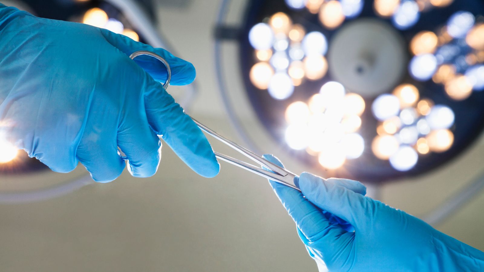 Cirugía Mayor Ambulatoria: Un modelo que ha ayudado a más de 700 pacientes en el Hospital de Constitución.