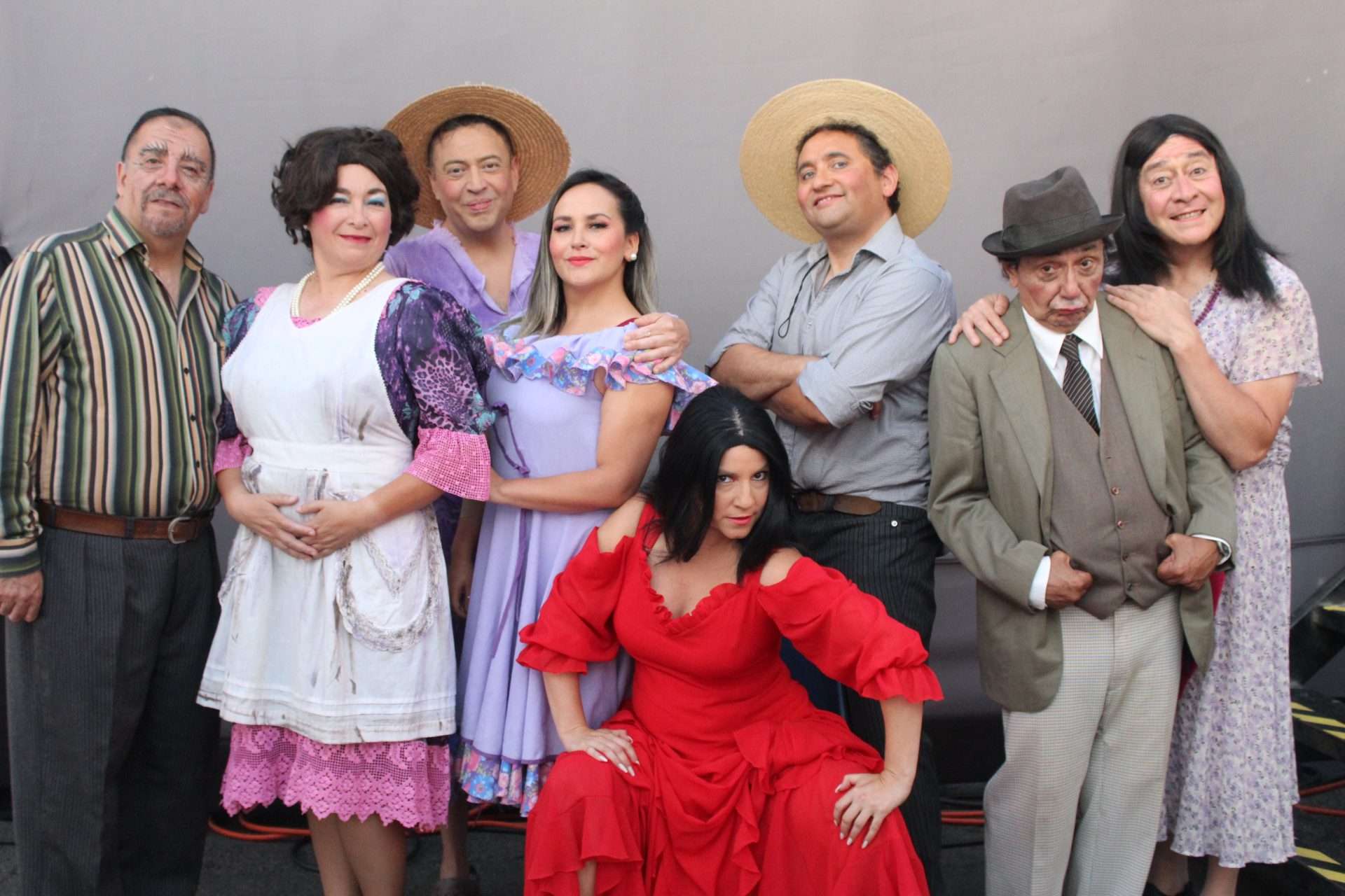 Los habitantes de la zona disfrutaron de la jornada inaugural del Teatro Al Aire Libre.