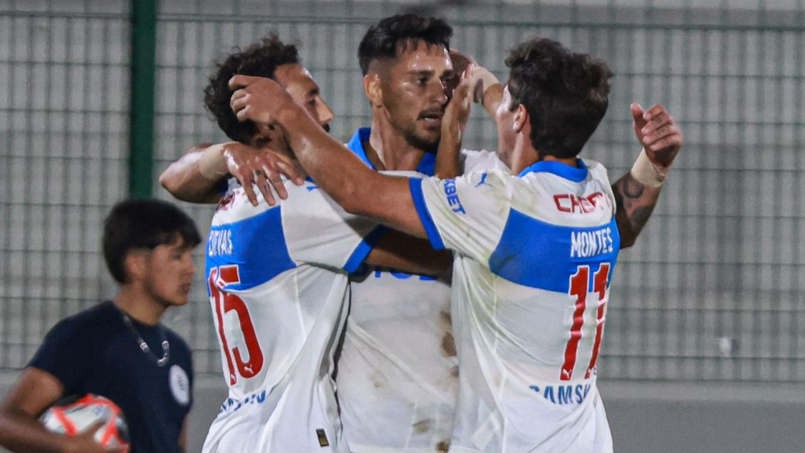 La Universidad Católica derrota a Atlético Tucumán y concluye la Serie Río de la Plata con un desempeño impecable.