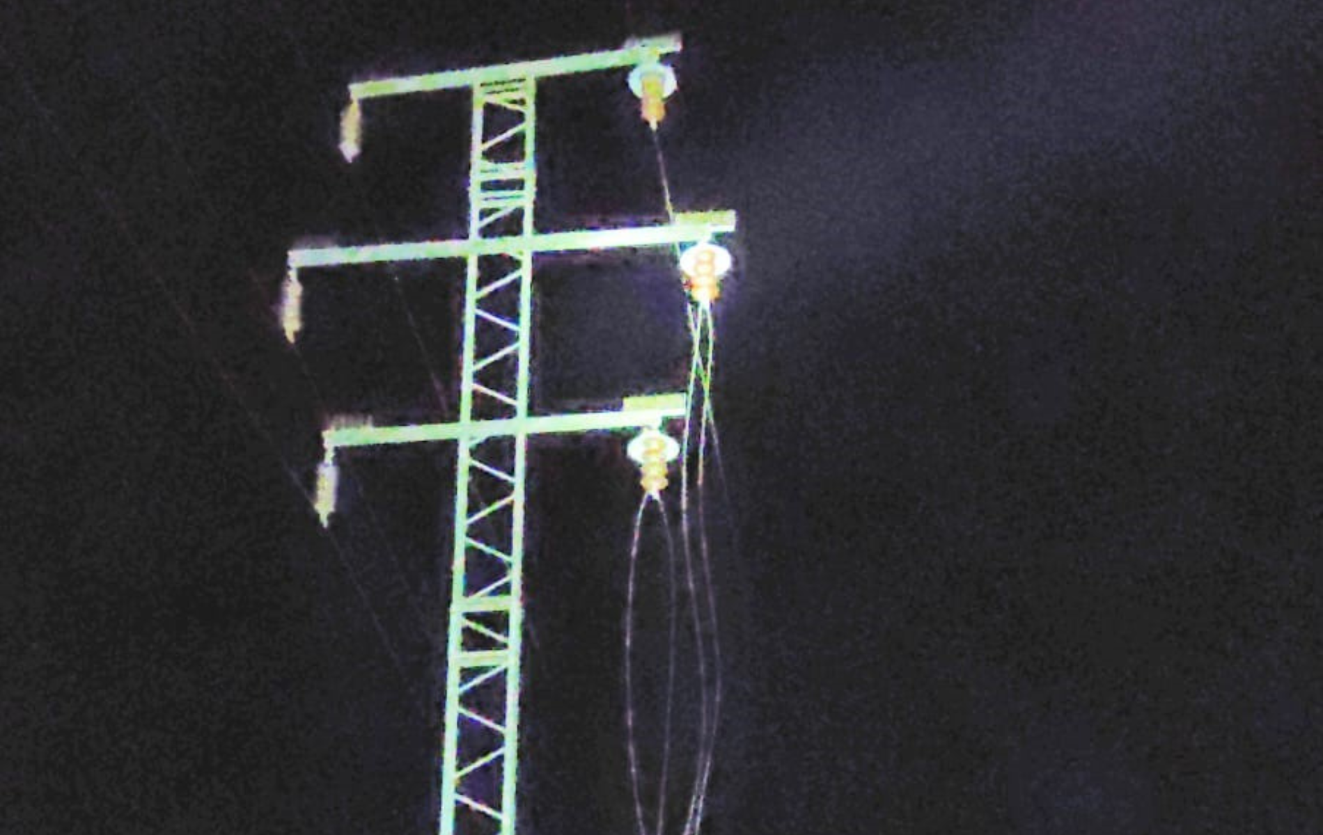 El hurto de cables deja a miles de personas sin electricidad.