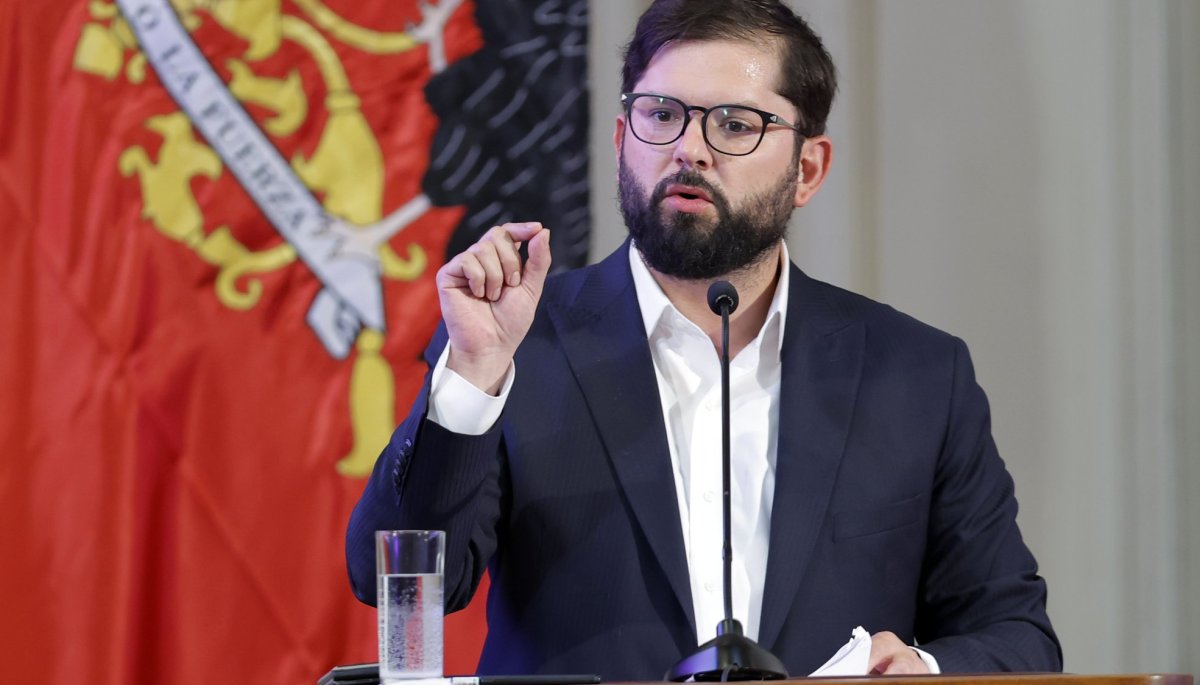 El presidente Boric afirma que la falta de relaciones con Venezuela se debe a una decisión «caprichosa» de la «dictadura».