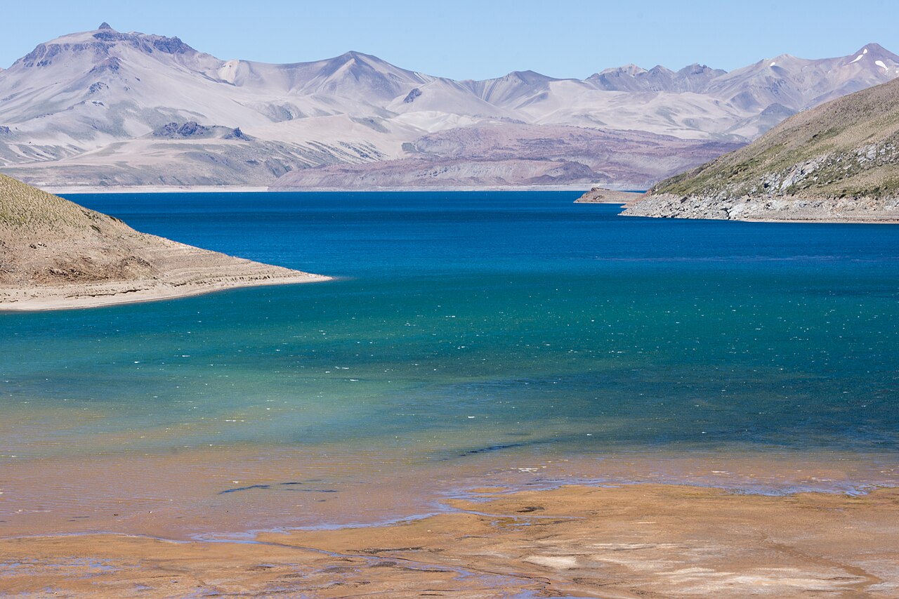 La Actividad Sísmica del Complejo Volcánico Laguna del Maule