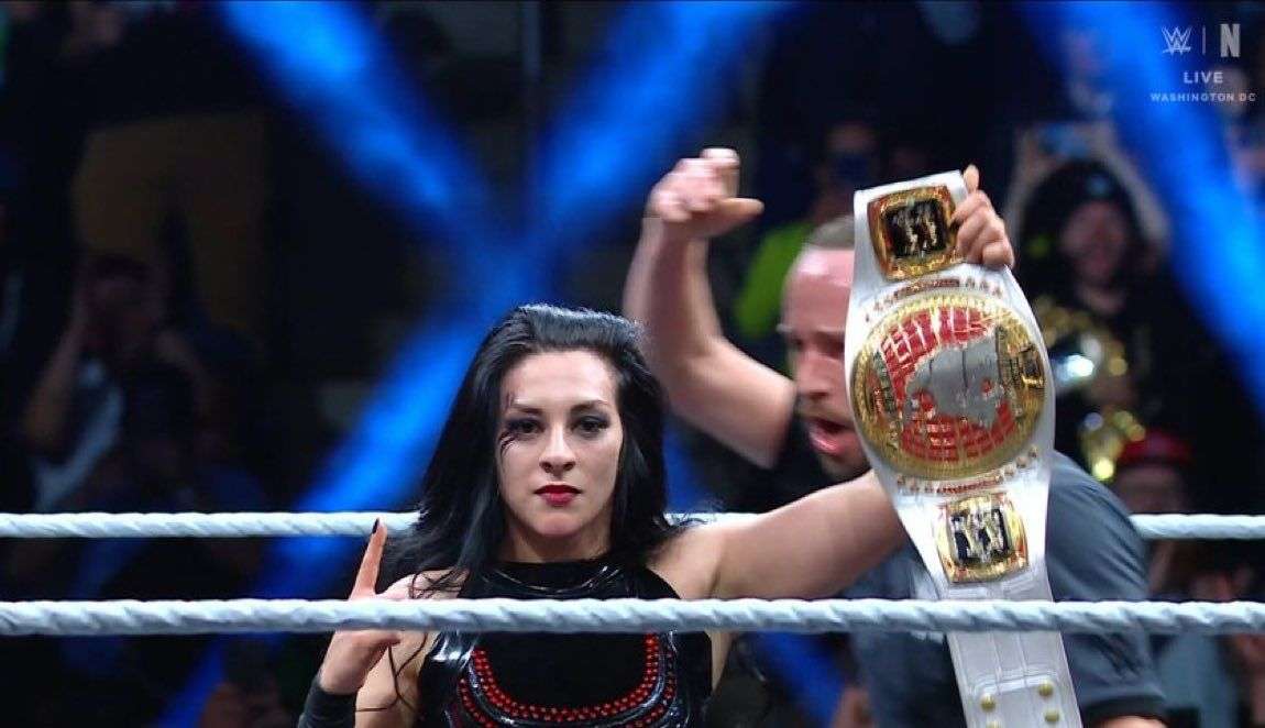 Sanfernandina se corona campeona en WWE.