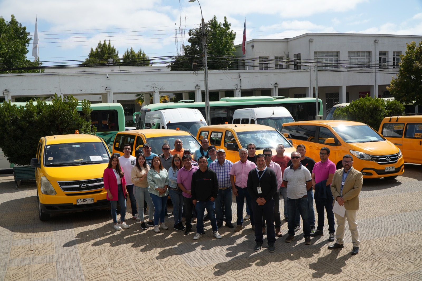 SLEP Maule Costa fortalece el servicio de transporte escolar para los alumnos.