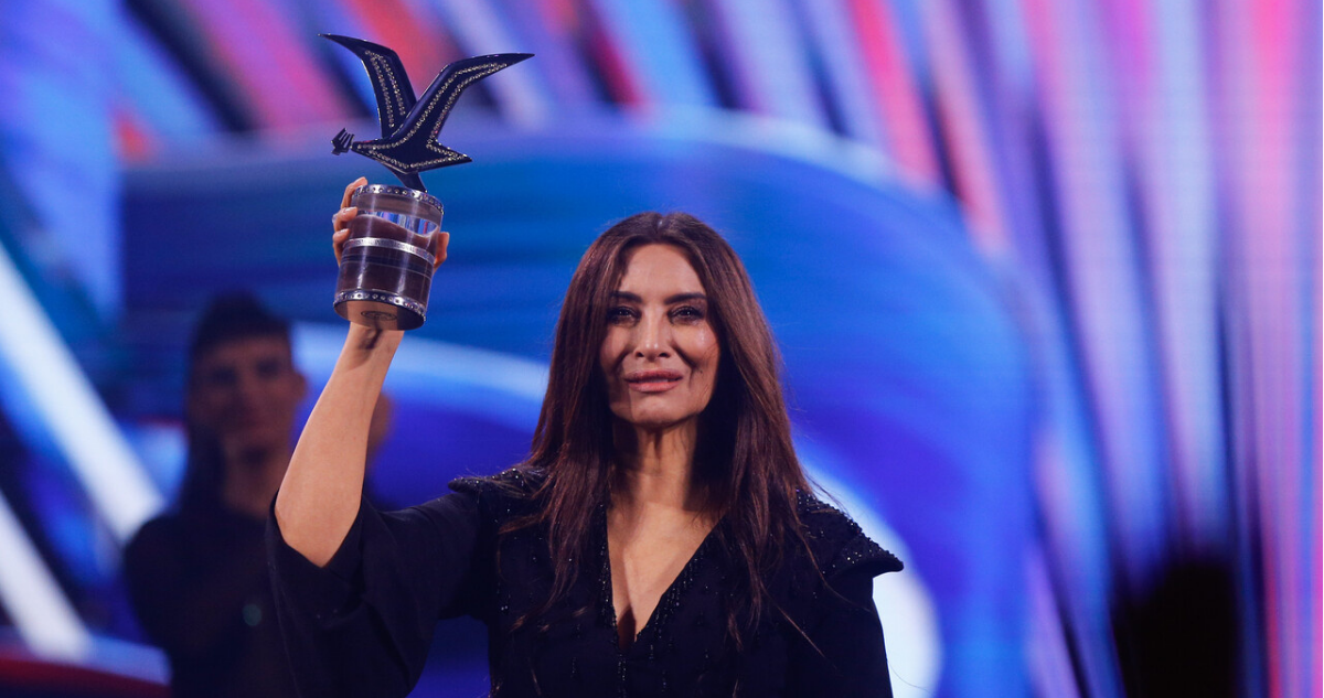 Myriam Hernández fue proclamada reina del festival.