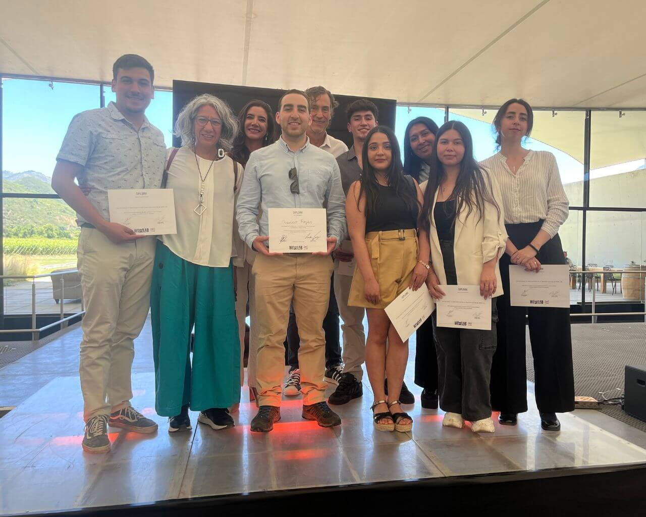 Vino: El Desarrollo de una Mezcla Singular con Potencial de Envejecimiento.