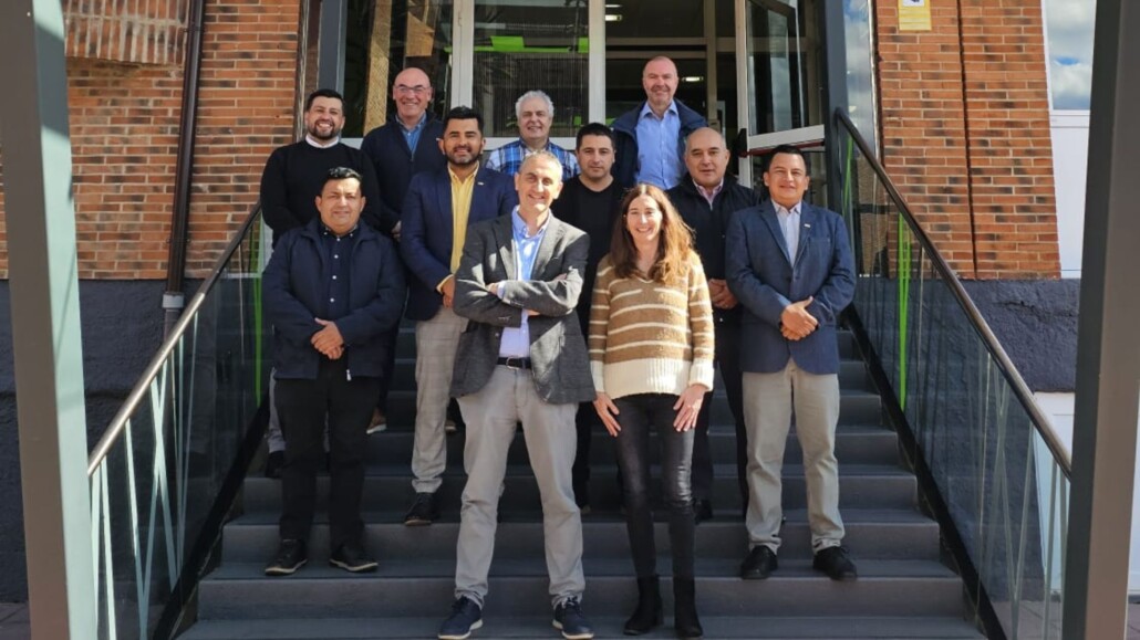 Biobío adopta el modelo de educación técnico-profesional de Euskadi mediante una pasantía para directivos y docentes.