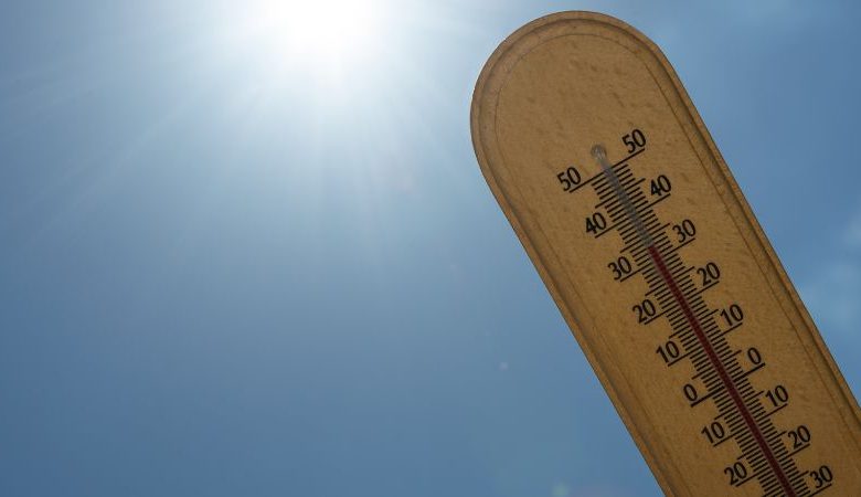 Se emite alerta por temperaturas que alcanzarán los 33 °C: El calor extremo impactará desde Coquimbo hasta O’Higgins este fin de semana.