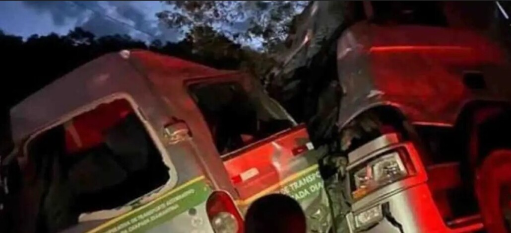 Choque entre un furgón y un camión deja un saldo de al menos 11 muertos en Brasil.