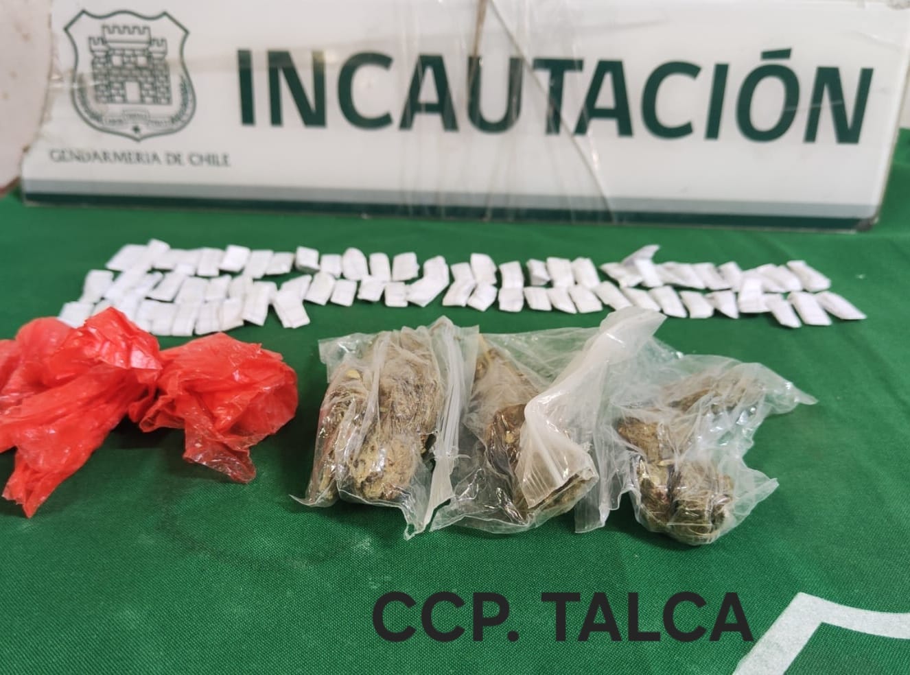 Talca: Arrestan a mujer embarazada al intentar introducir drogas en prisión.
