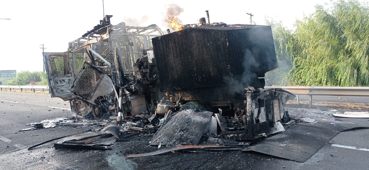 La Fiscalía del Maule informa sobre la detención de dos nuevos sospechosos por agresiones a Carabineros en la Ruta 5, alcanzando un total de 9 arrestos.