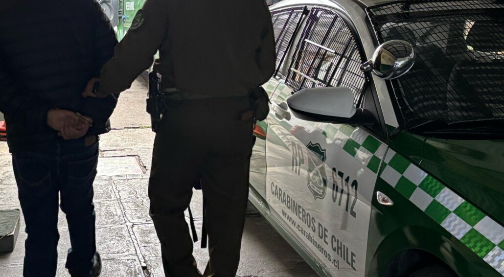 Delincuente con más de 50 arrestos es atrapado robando en una panadería y una vivienda en Los Ángeles.