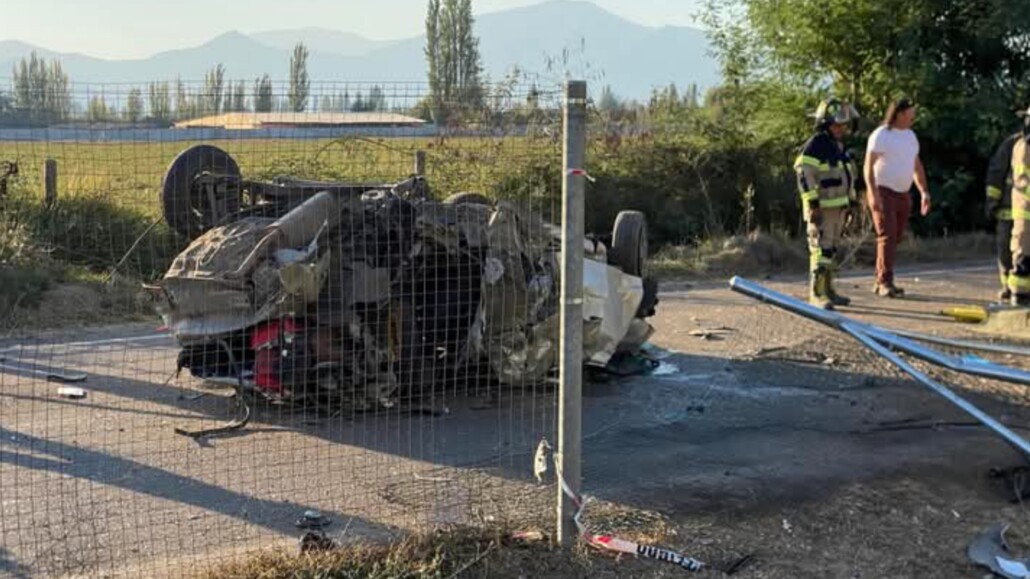 Cuatro menores y un adulto pierden la vida tras el violento volcamiento de un vehículo en Requínoa.