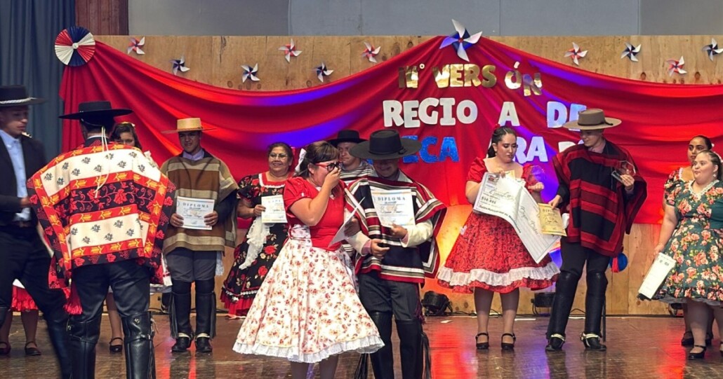 Nacimiento destacó en la tercera edición del “Campeonato Regional de Cueca Inclusiva 2025”.