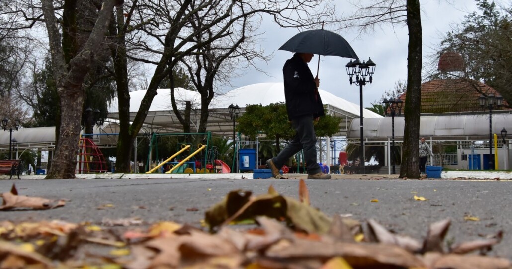 Sistemas frontales en diversas regiones provocarán intensos vientos y lluvias: Descubre los detalles.