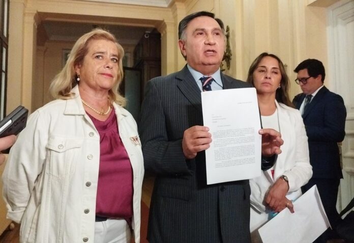 Diputados expresan diversas opiniones sobre las respuestas del Presidente Boric a la Comisión Monsalve.