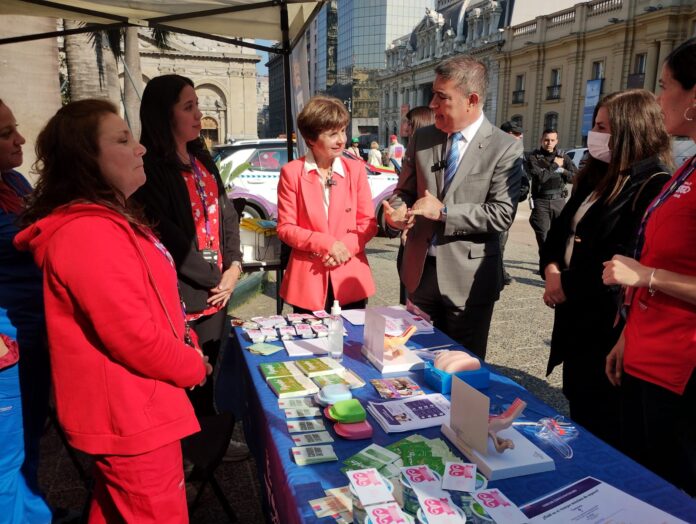 Municipalidad de Santiago celebra el Día Mundial de la Prevención del Cáncer Cervical.