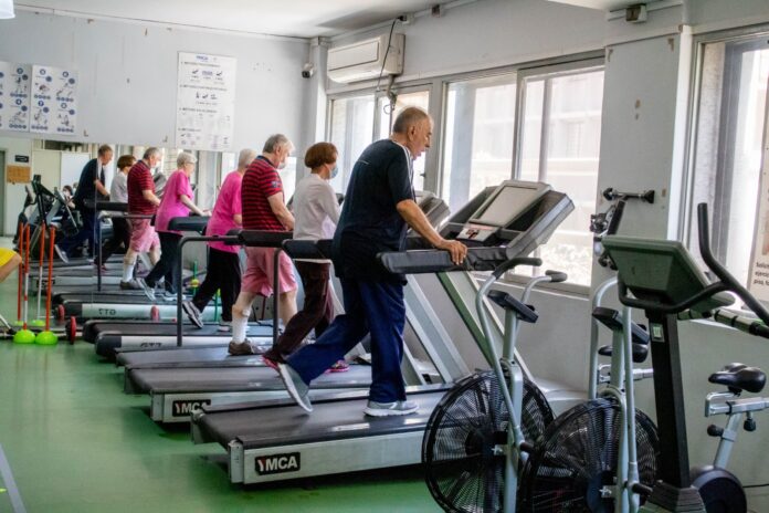 YMCA: líderes en promoción de la actividad física para personas mayores.