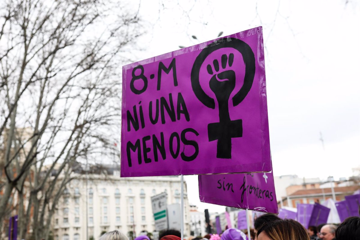 Morado, resistencia y lucha: Los emblemas que representa el 8M.