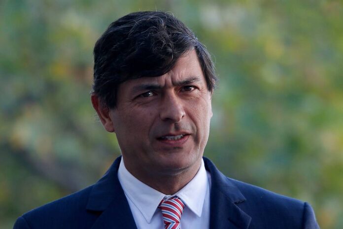 Parisi declaró su intención de postularse por tercera vez a la presidencia.