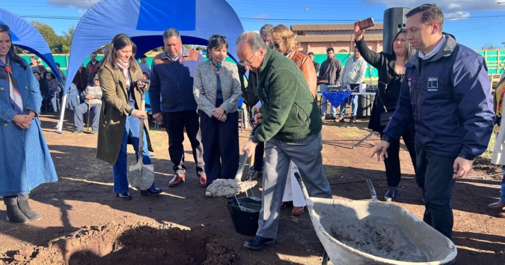 Se inicia el importante proyecto en Los Ángeles con la colocación de la primera piedra, un momento que Villa esperaba desde hace años.