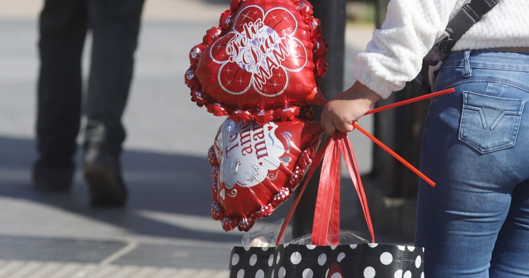 Los Ángeles y el resto de Chile se alista para festejar el Día de la Madre: ¿cuándo y de qué manera se celebrará en 2025?