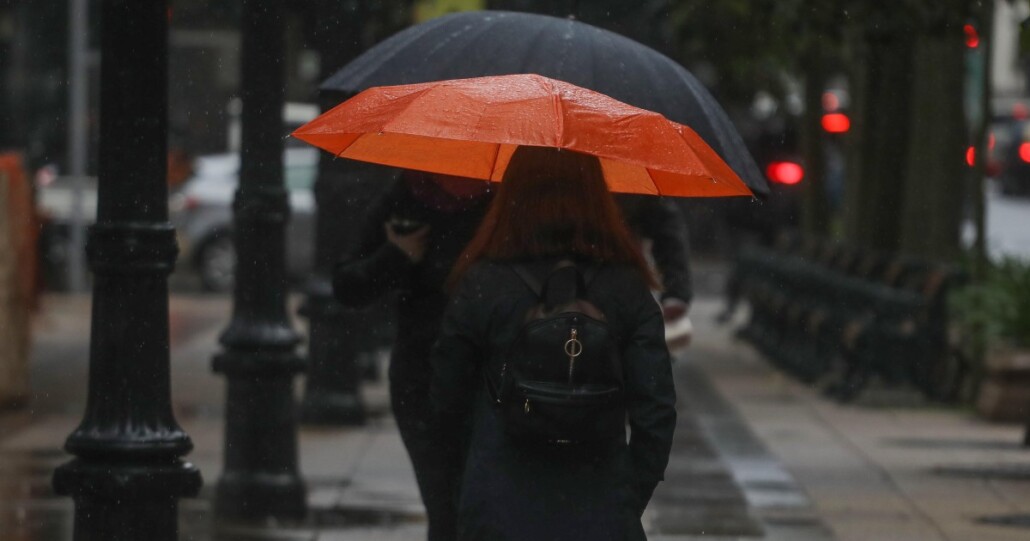 Nuevo sistema frontal provocará lluvias en Los Ángeles y el Biobío esta semana.