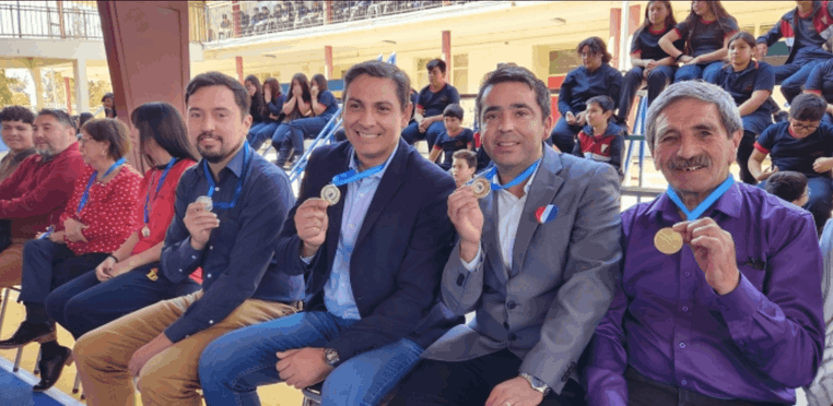 Inauguran una cancha múltiple en la escuela municipal.