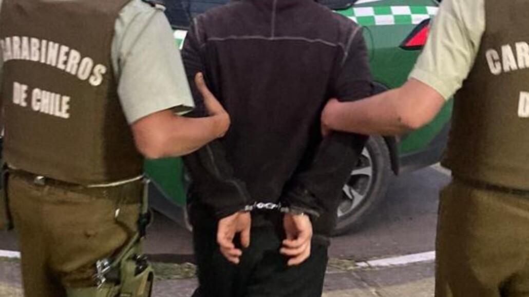 Un delincuente con más de 20 causas en su historial fue nuevamente arrestado por robo en Los Ángeles.