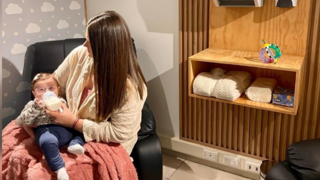 El Registro Civil abre tres salas de lactancia en la región del Biobío, una de ellas ubicada en Los Ángeles.