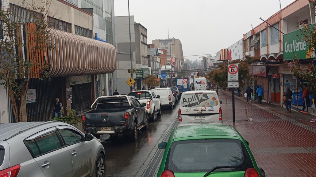 Así operará el comercio en Los Ángeles y el resto del país durante la Semana Santa.