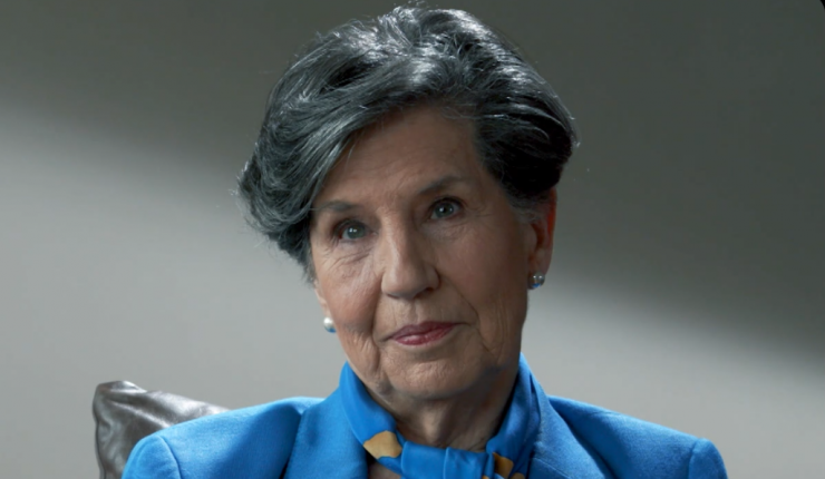 El Tribunal Constitucional removió a la senadora Isabel Allende.