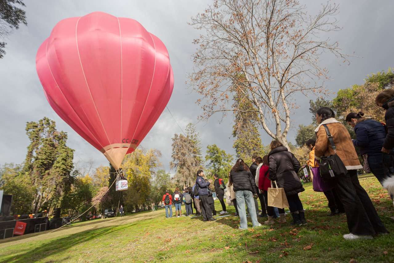 Música, comedia y turismo en el Parque Estadio Nacional.