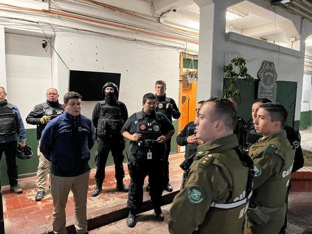 Cierra discoteca que funcionaba sin autorización.