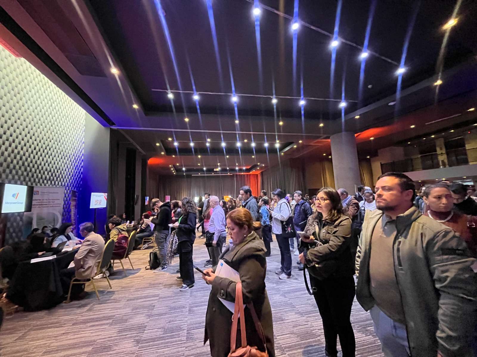 Más de 2,000 oportunidades laborales.