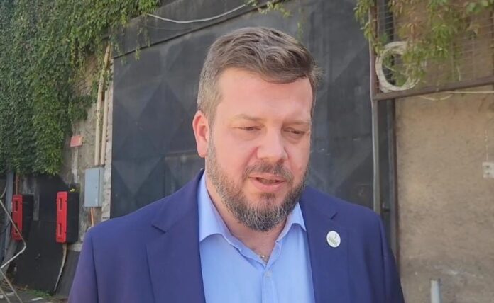 Opositores presidenciales solicitan al Gobierno que dialogue con EE.UU. sobre los aranceles.