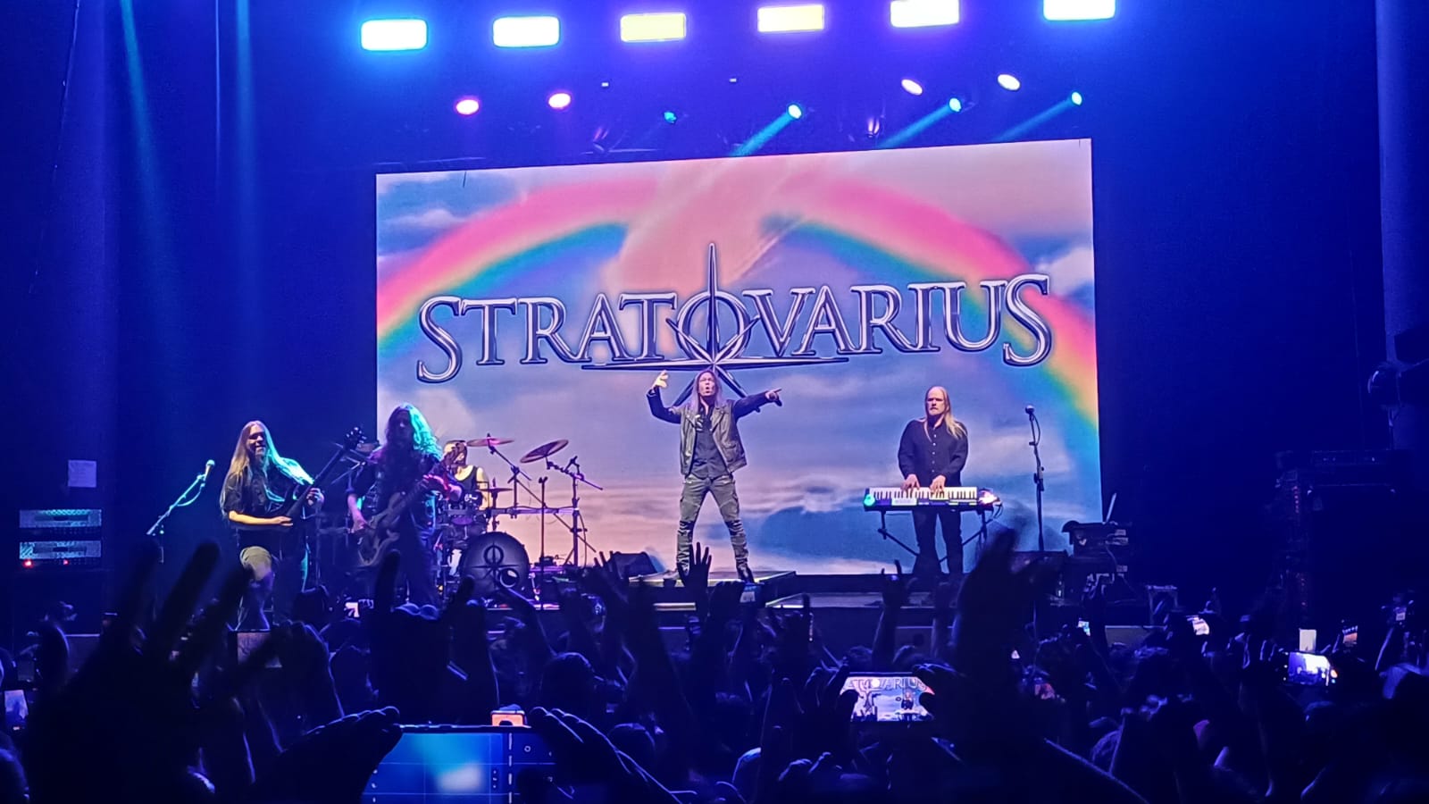 Stratovarius desata una tempestad de metal melódico en el Teatro Coliseo.