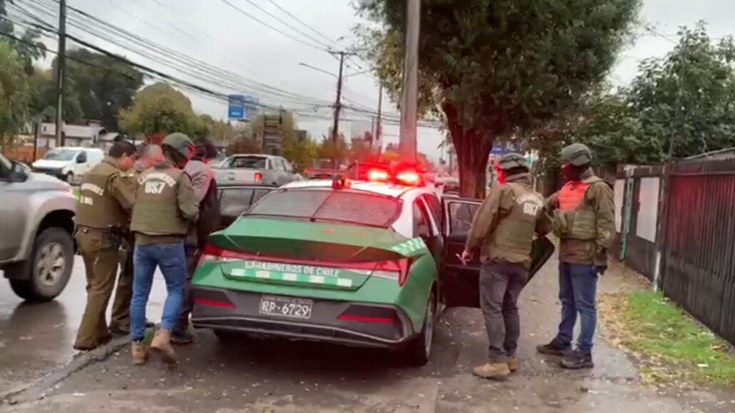 Operativo en la zona norte de Los Ángeles resultó en la detención de tres personas y la incautación de droga, además de desmantelar un punto de venta.