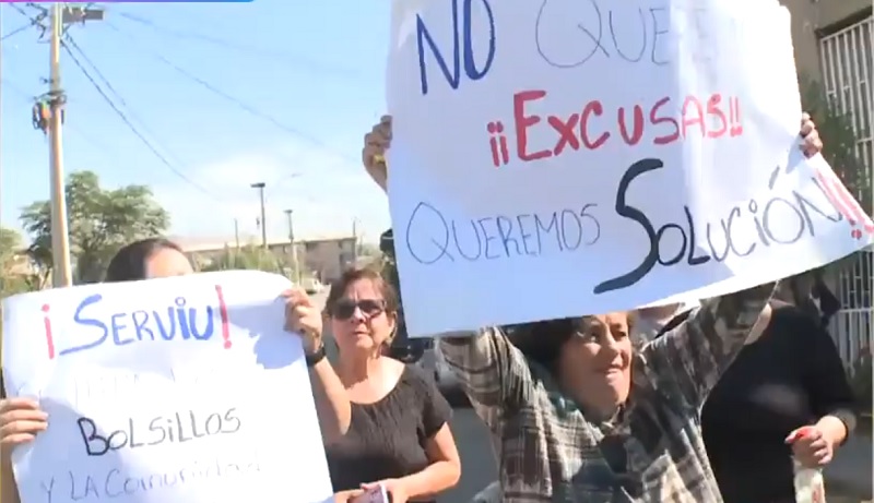 Vecinos de San Bernardo protestan y demandan solución a las autoridades tras cuatro días sin agua.