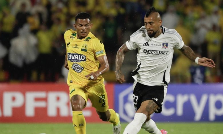 Colo Colo logró igualar con Bucaramanga en su primer partido de la Copa Libertadores.