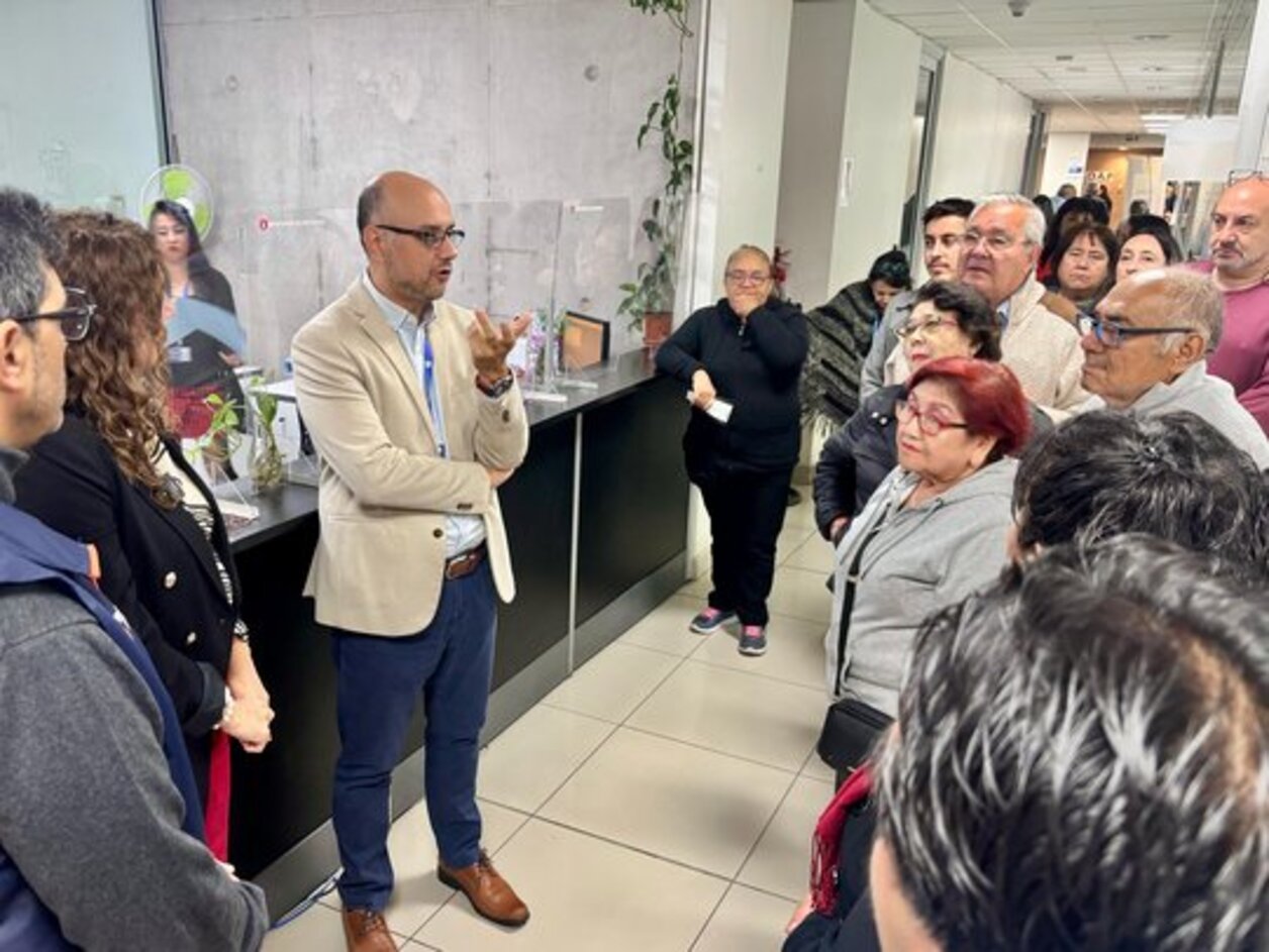 Recoleta pone en marcha un servicio especial para la obtención de licencias de conducir para personas mayores.