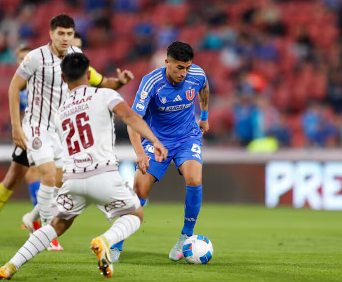 La U de Chile regresa a la victoria en el campeonato tras una contundente actuación frente a La Serena.