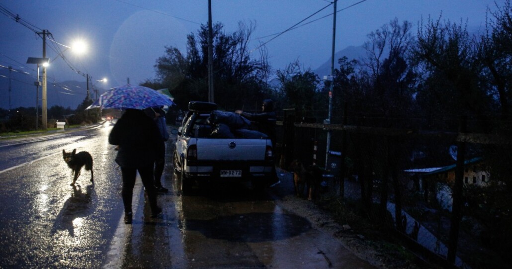 Emitieron alerta por vientos, lluvia y nieve en el Biobío: un sistema frontal podría impactar la región durante varios días.