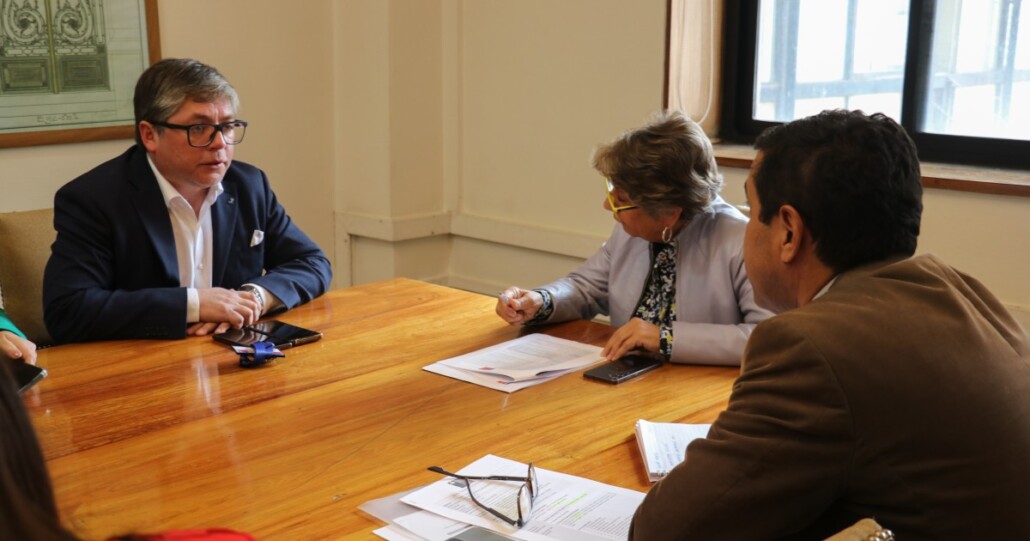 Alcalde de Negrete advierte sobre los efectos negativos de la Ruta Nahuelbuta ante el MOP.