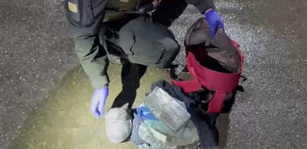 Detienen a mujer en Cabrero cuando transportaba una gran cantidad de droga en un bus.