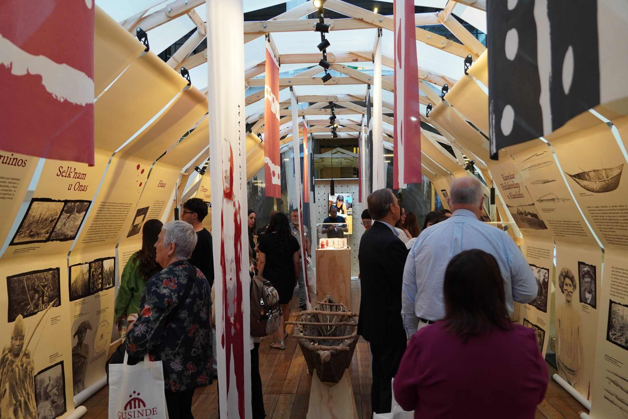 Muestra de pueblos originarios «El alma del fin del mundo»