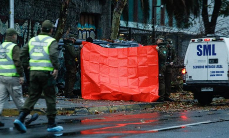 Santiago: Hombre fallece tras un violento vuelco en la caletera de la Ruta 5 Sur.