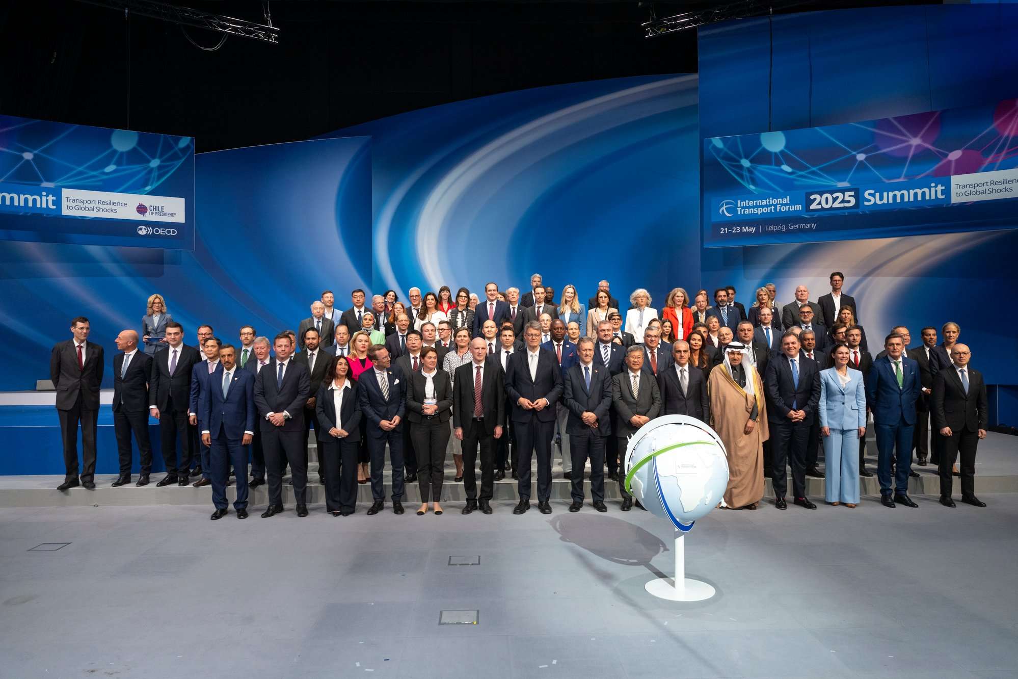 Chile encabeza acuerdos internacionales en inteligencia artificial y seguridad vial en el transporte.