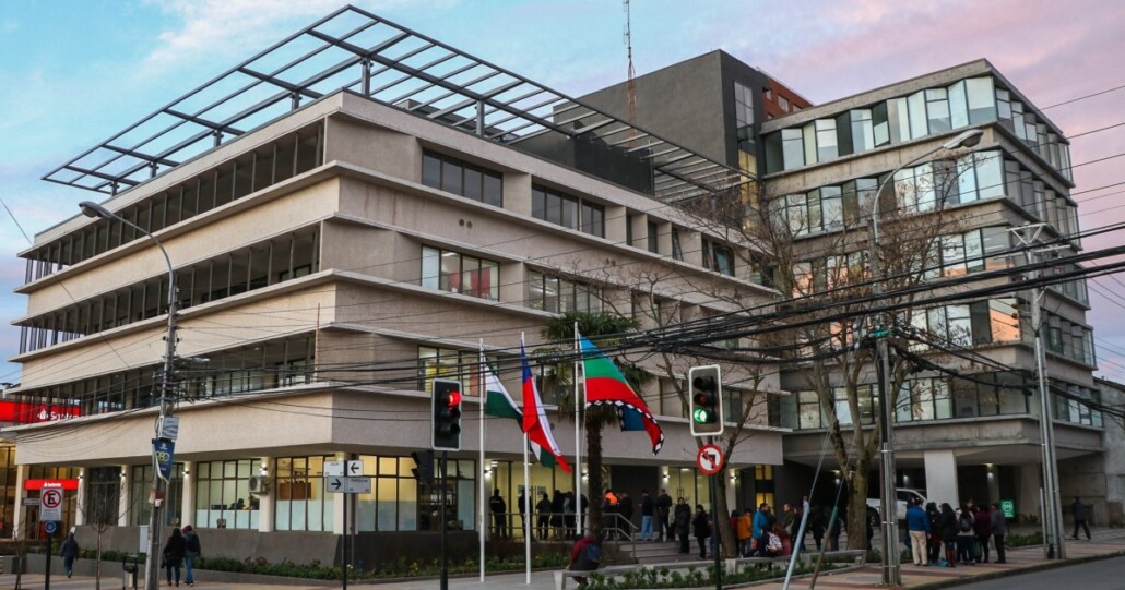 Informan sobre sumarios a funcionarios de la Municipalidad de Los Ángeles que utilizaron licencias médicas para viajar.